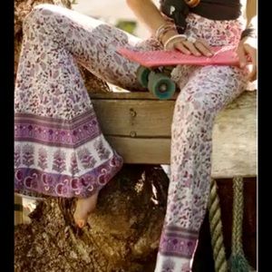 Pants - π Bell Bottom Summer Pants Size Large LAST PAIR! Pants - π Bell Bottom Summer Pants Size Large LAST PAIR!